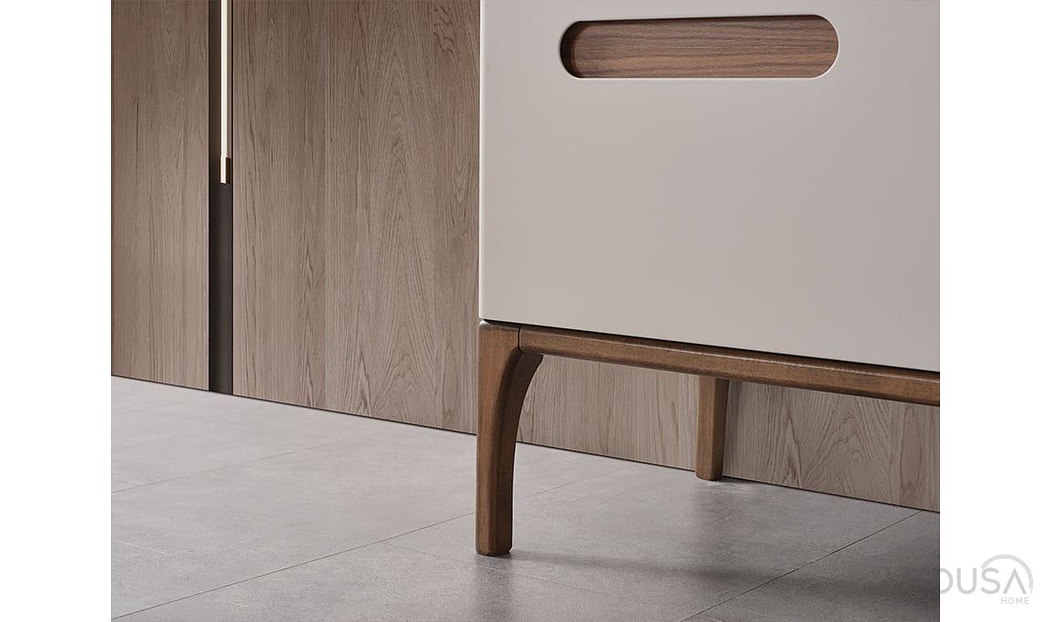Mia Konsol