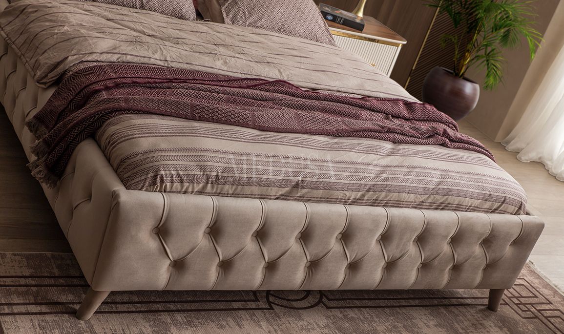 Royal Gold Karyola