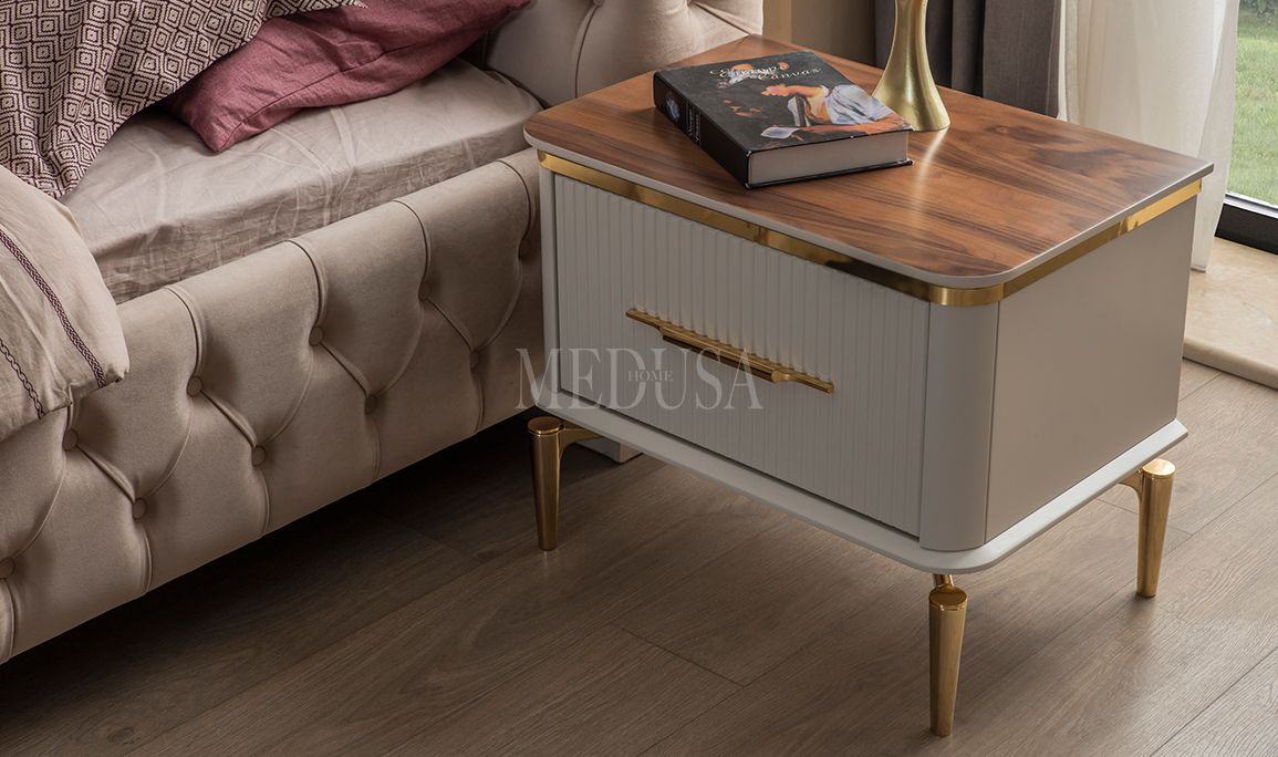 Royal Gold Karyola