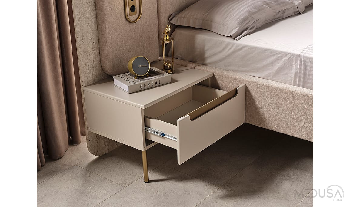 Zara Gold Komodin