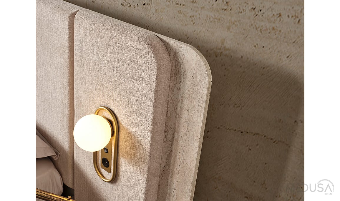 Zara Gold Komodin