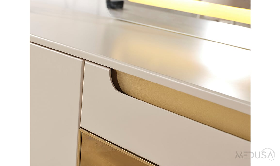 Zara Gold Konsol